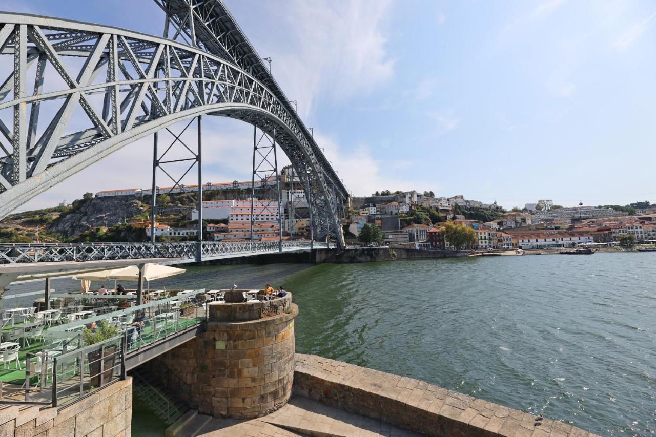 Flh * Porto